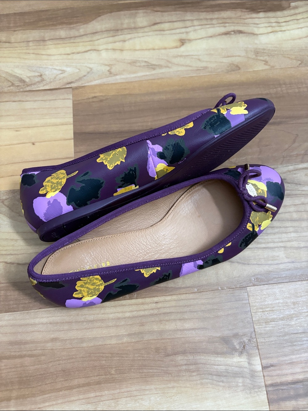 Coach Purple Floral Canvas Ballet Flats with Bow Accents - Picture 4 of 10
